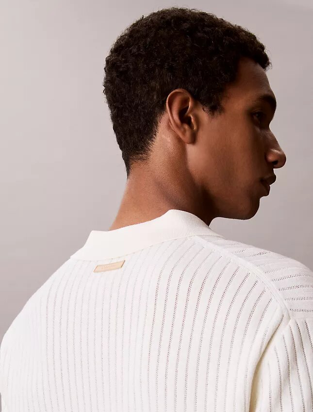 Sweter polo z prążkowanym materiałem Sweter polo z prążkowanym materiałem