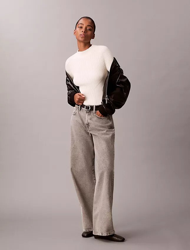 Sweter z bawełny o wąskim kroju Sweter z bawełny o wąskim kroju