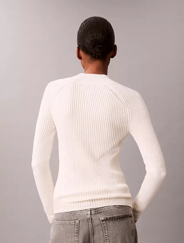 Sweter z bawełny o wąskim kroju Sweter z bawełny o wąskim kroju