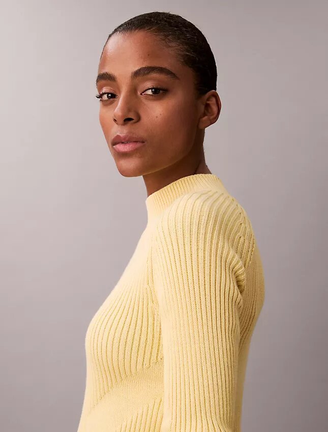 Sweter z bawełny o wąskim kroju Sweter z bawełny o wąskim kroju