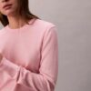 Sweter z okrągłym dekoltem z mieszanki bardzo delikatnej wełny merynosowej Sweter z okrągłym dekoltem z mieszanki bardzo delikatnej wełny merynosowej