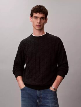 Sweter z prążkowanym wzorem i logo na całej powierzchni Sweter z prążkowanym wzorem i logo na całej powierzchni