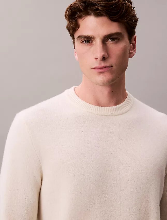 Sweter z wełny merynosowej o luźnym kroju Sweter z wełny merynosowej o luźnym kroju