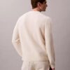 Sweter z wełny merynosowej o luźnym kroju Sweter z wełny merynosowej o luźnym kroju