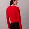 Sweter z wełny merynosowej z dekoltem w serek Sweter z wełny merynosowej z dekoltem w serek