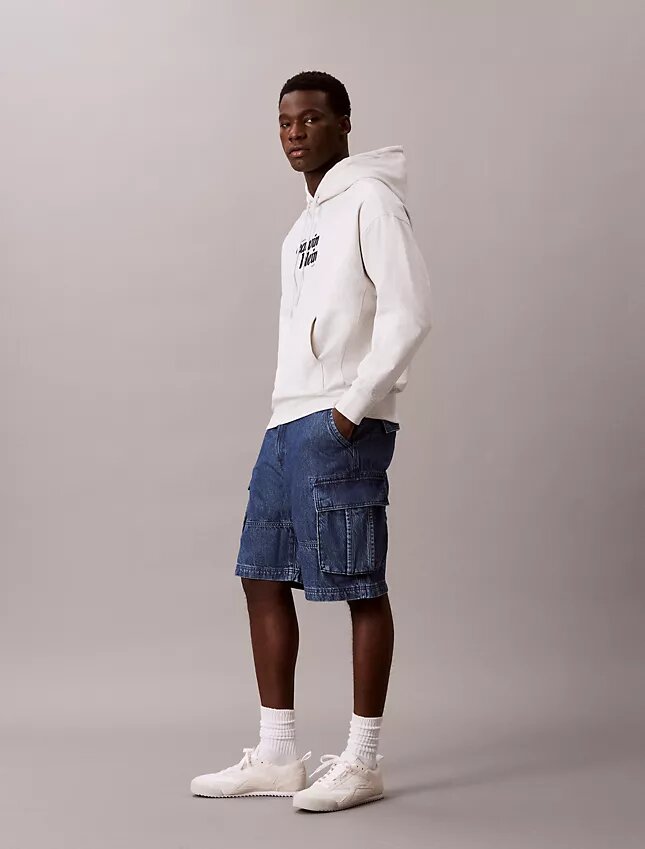 Szorty cargo z Denimu w stylu lat 90. Szorty cargo z Denimu w stylu lat 90.