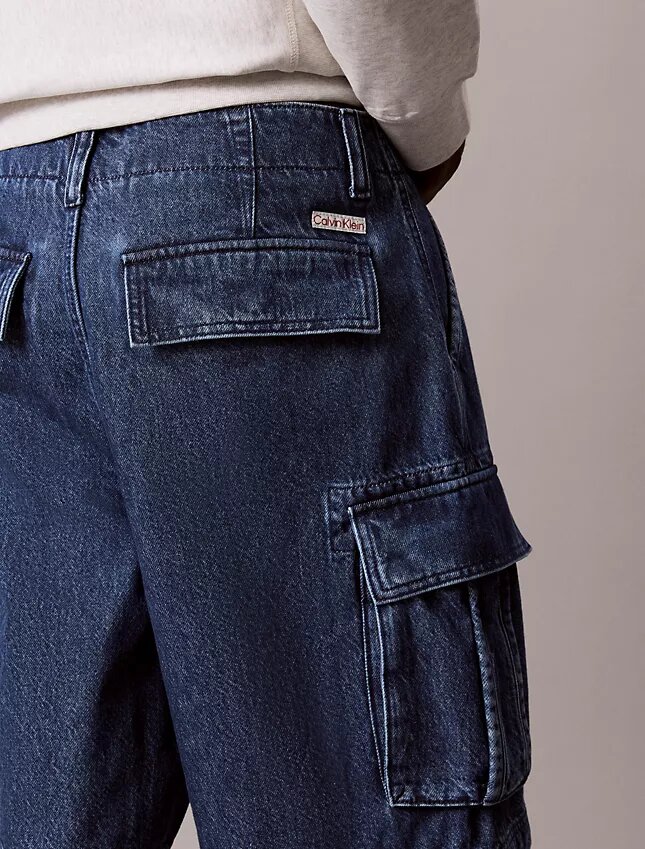 Szorty cargo z Denimu w stylu lat 90. Szorty cargo z Denimu w stylu lat 90.