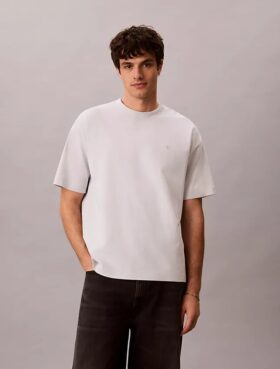 T-shirt o luźnym kroju z postarzanym nadrukiem Monologo
