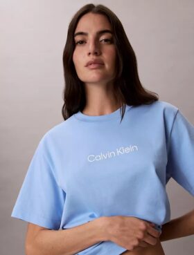 T-shirt z logo w stylu casualowym