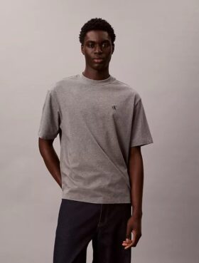 T-shirt z luźnym dekoltem w serek i logo Archive