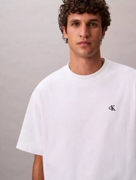 T-shirt z luźnym dekoltem w serek i logo Archive