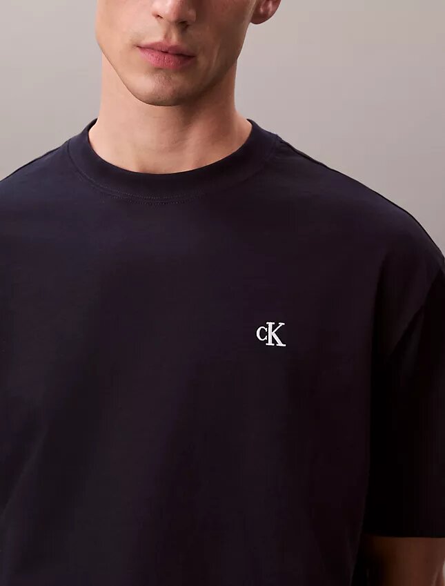 T-shirt z luźnym dekoltem w serek i logo Archive T-shirt z luźnym dekoltem w serek i logo Archive