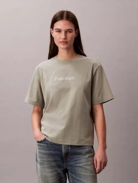 T-shirt z okrągłym dekoltem i standardowym logo o luźnym kroju