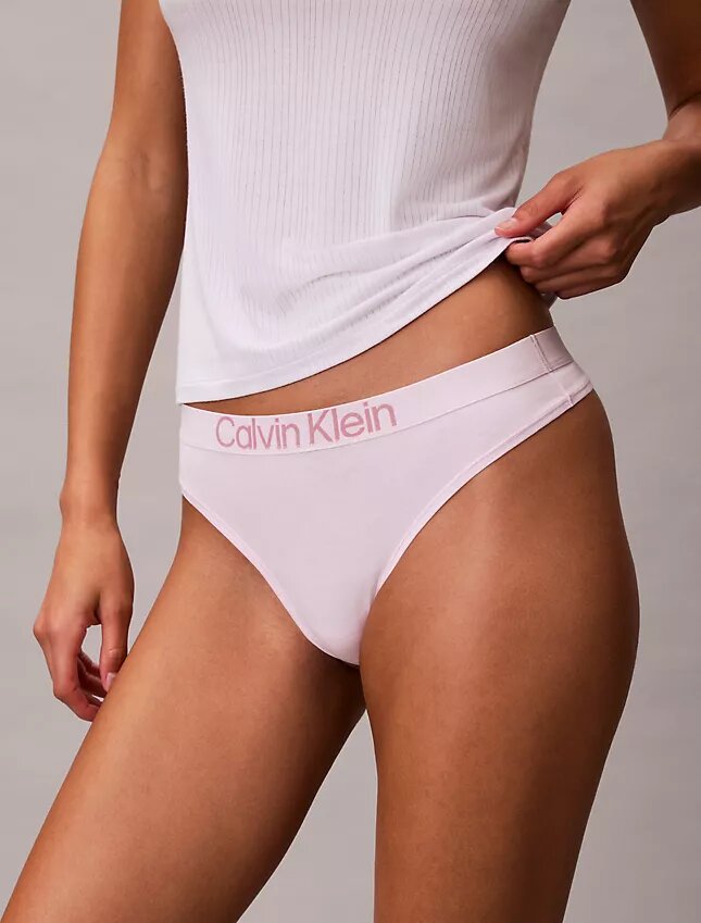 Thong z maksymalną zawartością bawełny Thong z maksymalną zawartością bawełny