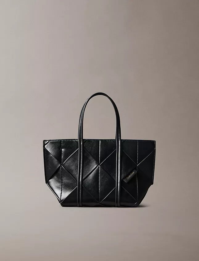Tkana mini torba typu crossbody Tkana mini torba typu crossbody