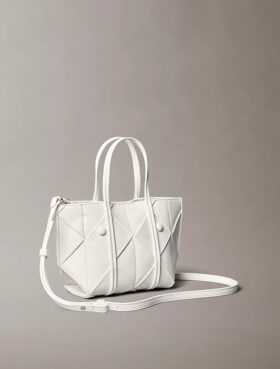 Tkana mini torba typu crossbody