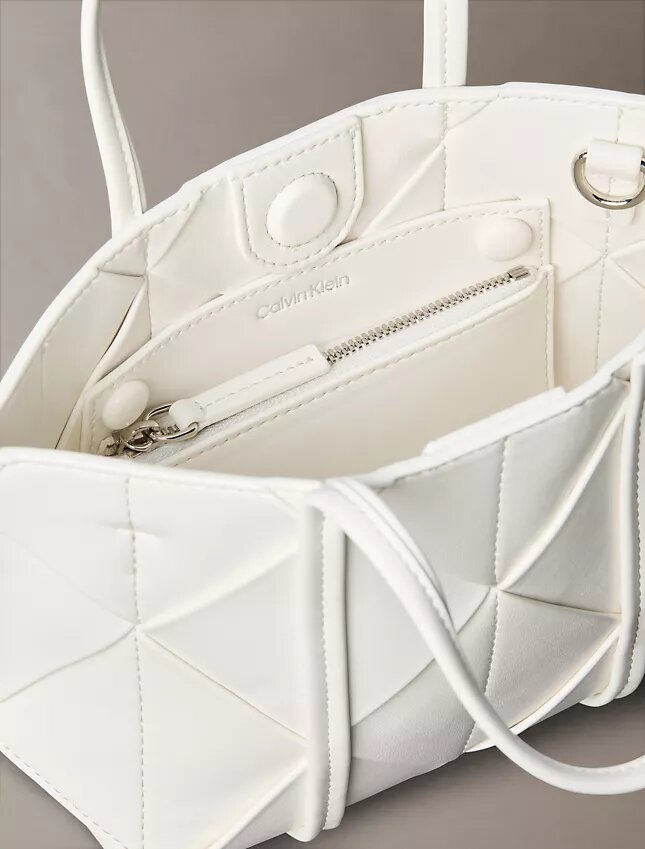 Tkana mini torba typu crossbody Tkana mini torba typu crossbody