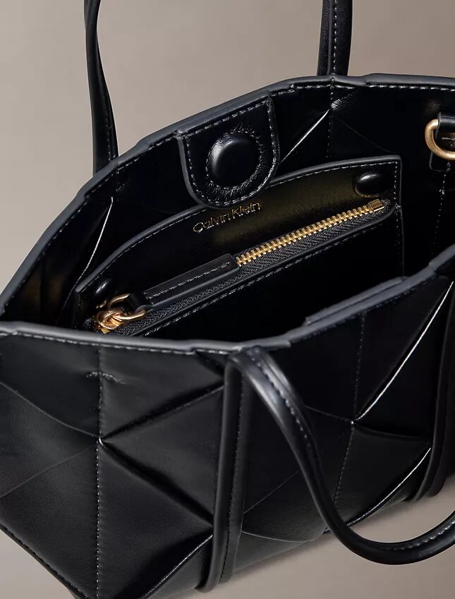 Tkana mini torba typu crossbody Tkana mini torba typu crossbody