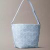 Torba Denim typu bucket z nadrukiem logo Emblem na całej powierzchni Torba Denim typu bucket z nadrukiem logo Emblem na całej powierzchni