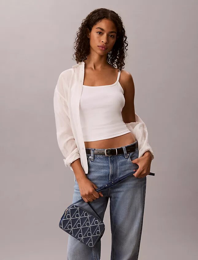 Torba na aparat Denim z logo na całej powierzchni Torba na aparat Denim z logo na całej powierzchni
