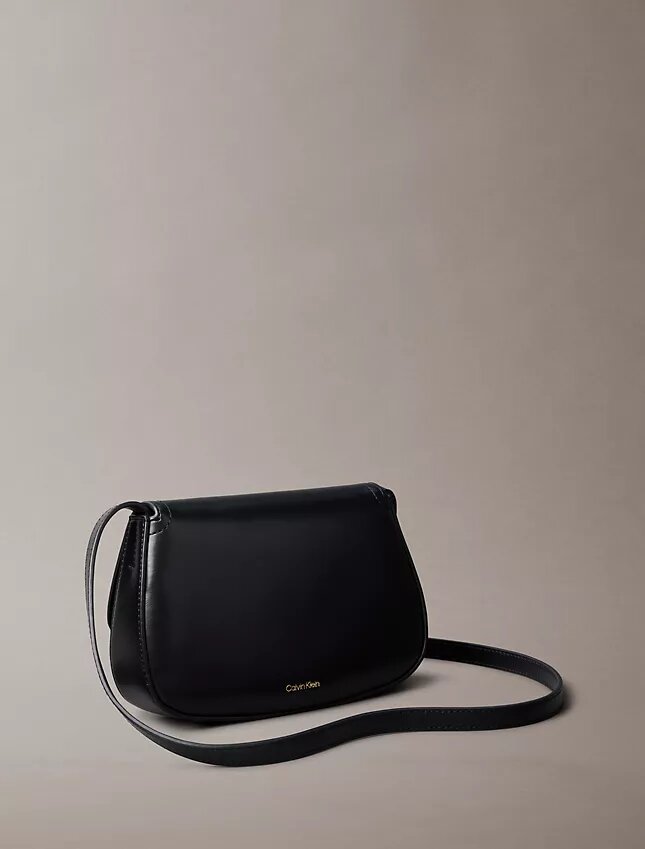 Torba na aparat z klapką z monogramem Torba na aparat z klapką z monogramem