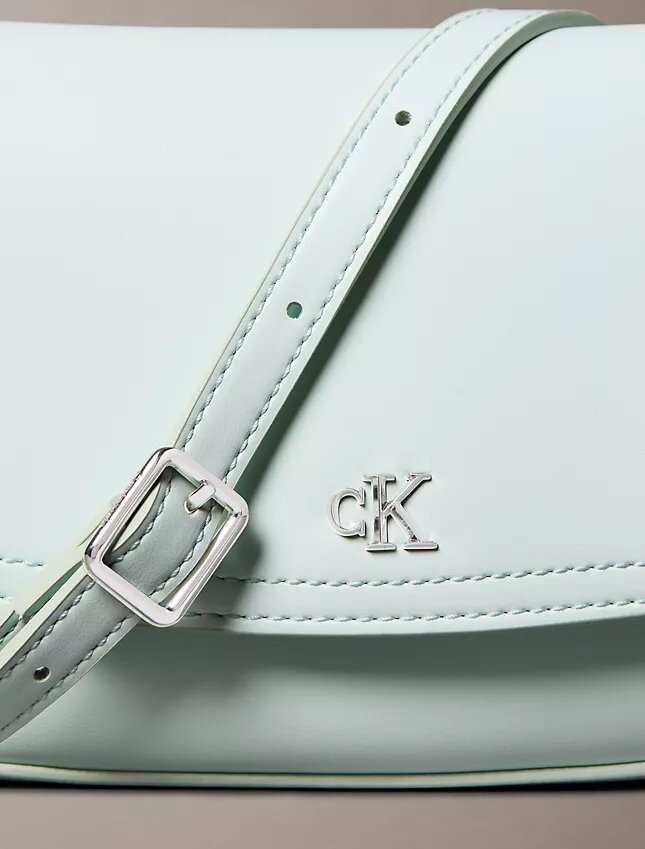 Torba na aparat z klapką z monogramem Torba na aparat z klapką z monogramem