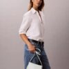 Torba na aparat z klapką z monogramem Torba na aparat z klapką z monogramem