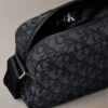 Torba na aparat z nadrukiem Monogram na całej powierzchni Torba na aparat z nadrukiem Monogram na całej powierzchni