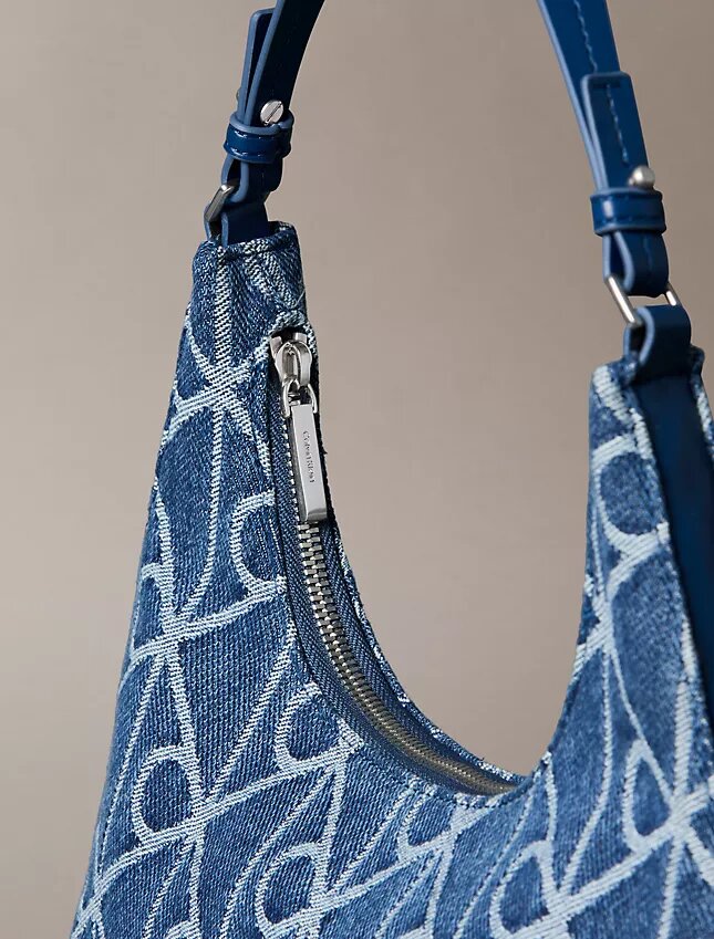 Torba na ramię z Denim z logo na całej powierzchni Torba na ramię z Denim z logo na całej powierzchni