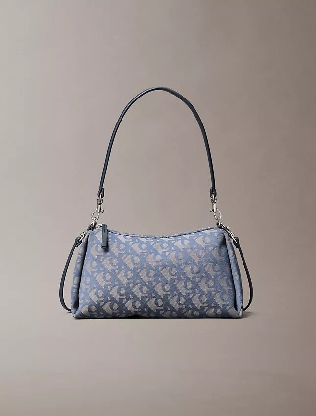 Torba na ramię z plisowanym logo Monogram Torba na ramię z plisowanym logo Monogram