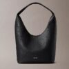 Torba o luźnym kształcie z fakturą „pebble grain” Torba o luźnym kształcie z fakturą „pebble grain”