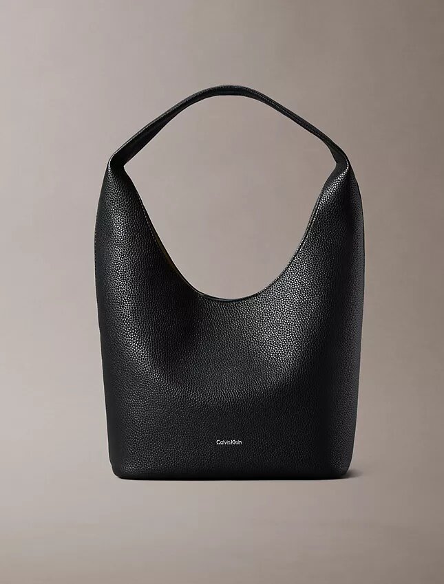 Torba o luźnym kształcie z fakturą „pebble grain” Torba o luźnym kształcie z fakturą „pebble grain”