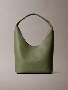Torba o luźnym kształcie z fakturą „pebble grain”
