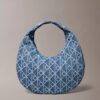 Torba typu hobo z Denim logo na całej powierzchni