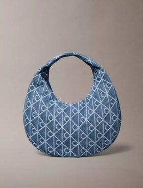 Torba typu hobo z Denim logo na całej powierzchni
