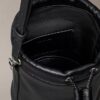 Torebka typu bucket z fakturą ziarnistą Torebka typu bucket z fakturą ziarnistą