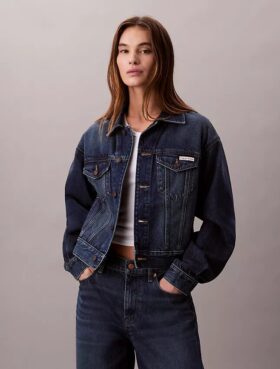 Trucker Jacket w stylu dżinsowym z lat 90. Trucker Jacket w stylu dżinsowym z lat 90.