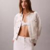 Trucker Jacket w stylu lat 90. Trucker Jacket w stylu lat 90.