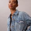 Trucker Jacket w stylu lat 90. Trucker Jacket w stylu lat 90.