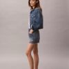 Trucker Jacket w stylu lat 90. Trucker Jacket w stylu lat 90.