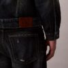 Trucker Jacket w stylu lat 90. Trucker Jacket w stylu lat 90.