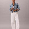 Trucker Jacket w stylu lat 90. Trucker Jacket w stylu lat 90.