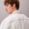 Trucker Jacket w stylu lat 90. Trucker Jacket w stylu lat 90.