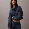 Trucker Jacket z dżinsu w stylu lat 90. Trucker Jacket z dżinsu w stylu lat 90.