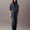 Trucker Jacket z dżinsu w stylu lat 90. Trucker Jacket z dżinsu w stylu lat 90.