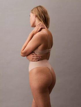 Wygładzająca Thong Second Skin
