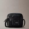 Wyrazista torebka crossbody z fakturą „pebble” Wyrazista torebka crossbody z fakturą „pebble”