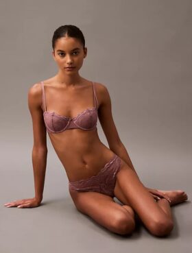 Zmysłowe bikini z elastycznej koronki